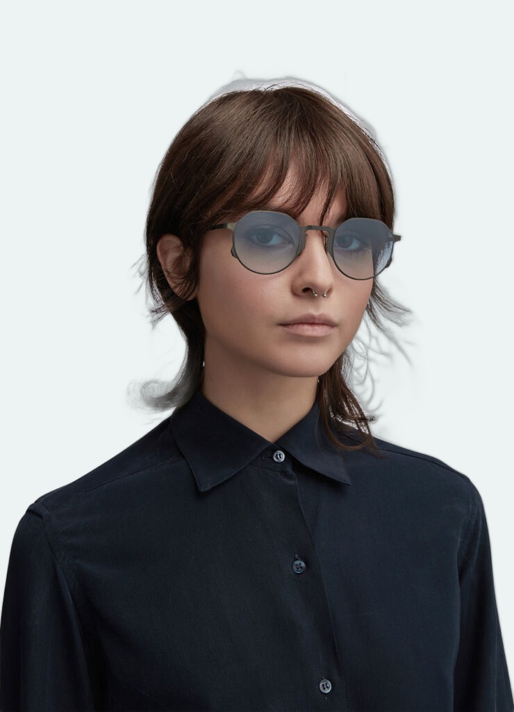 Movitra - Achille Gun with Flash Electric Light Blue Lenses