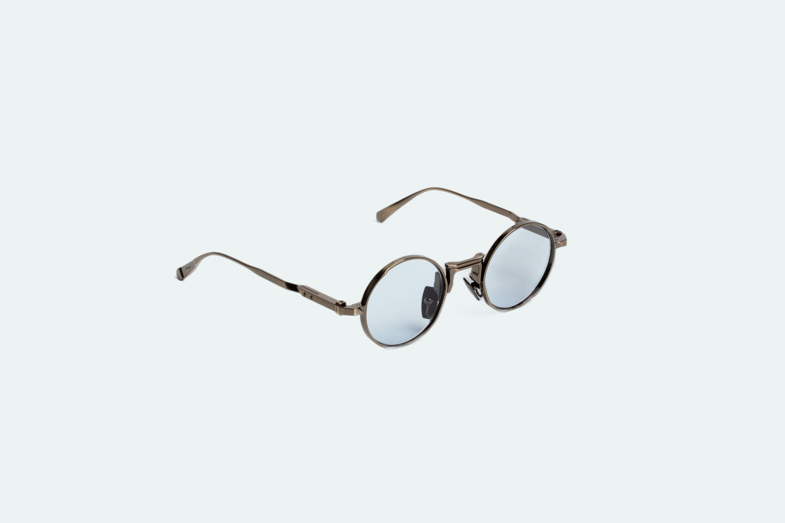 Movitra - Apex 04 C1 - Antique Gun with Light Blue Lenses - Limited Edition - Image 2