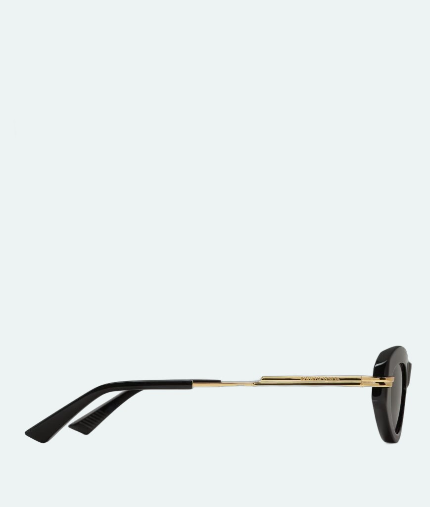 Bottega Veneta - Classic Cat Eye - Black / Grey