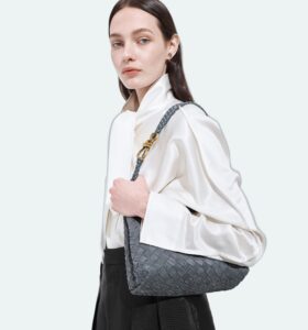Bottega Veneta - Andiamo Small - Cloudy Indigo - Image 6