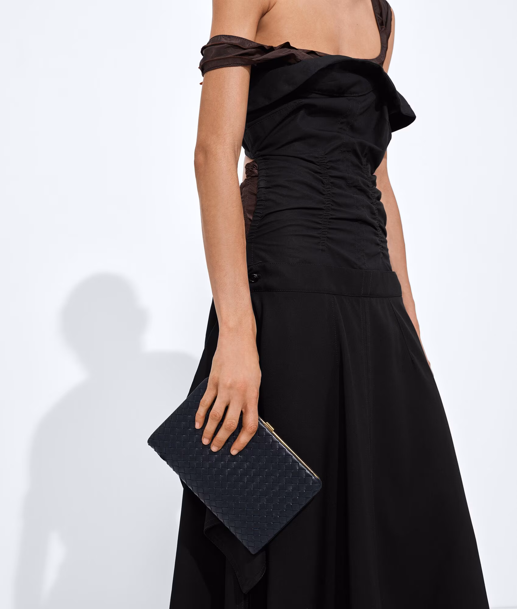 Bottega Veneta - Mezzanotte Clutch - Midnight - Image 2