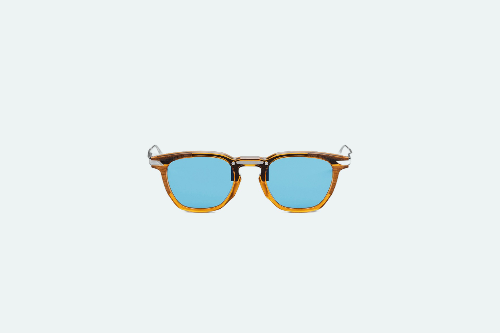 Movitra - Inceptus 06 C2 - Crystal Honey with Blue Lenses - Image 1