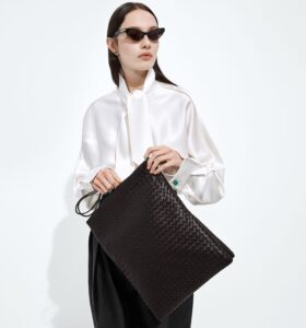 Bottega Veneta - Giornale Pouch - Espresso - Image 3