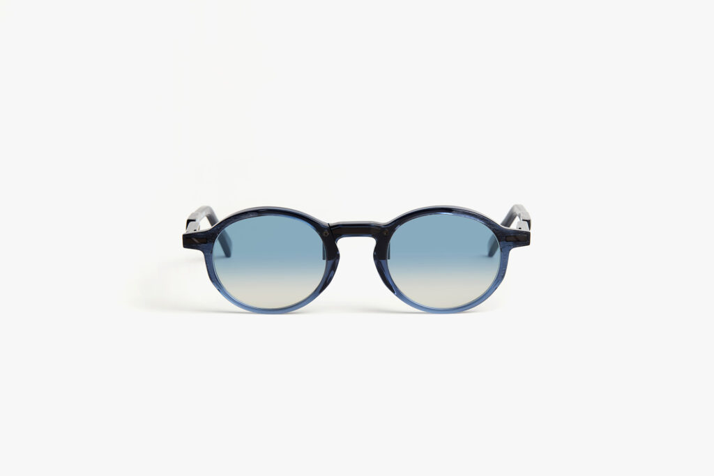 Movitra - Alias 02 C4 - Crystal Royal Blue with Gradient Blue Lenses - Limited Edition