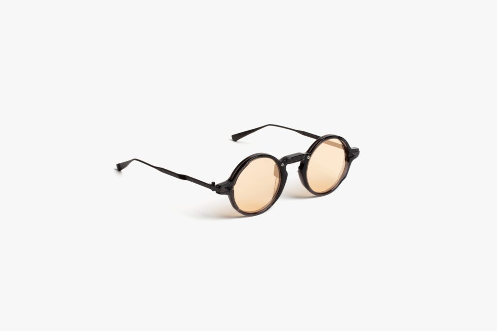 Movitra - AM 01 G Black with Flash Rose Gold Lenses - Limited Edition