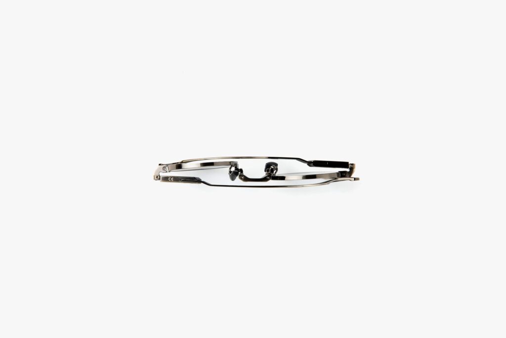 Movitra - Apex 04 C1 - Antique Gun with Light Blue Lenses - Limited Edition