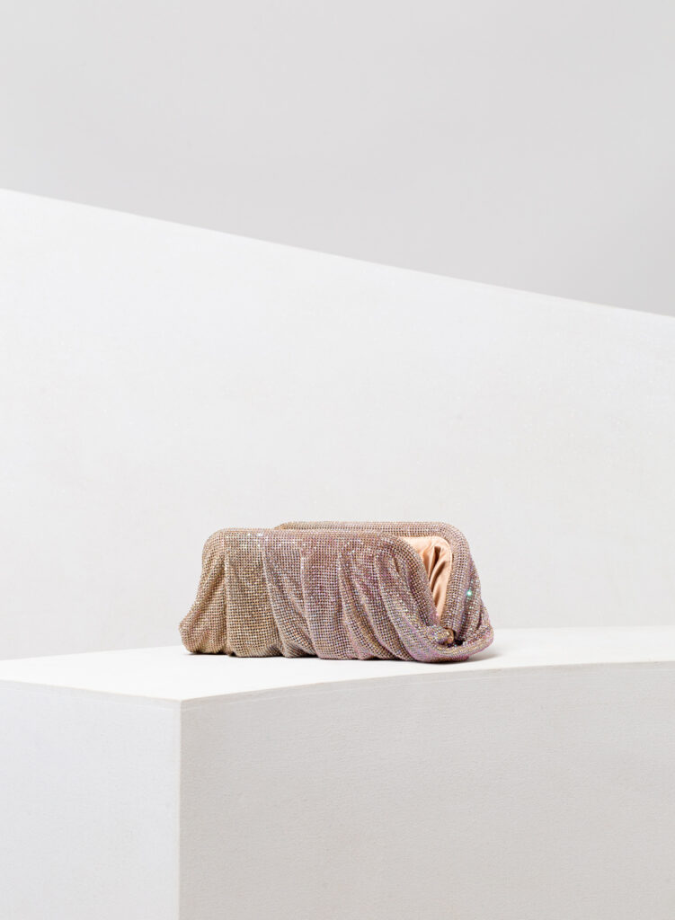 Benedetta Bruzziches - La Venus Grande Golden Gun
