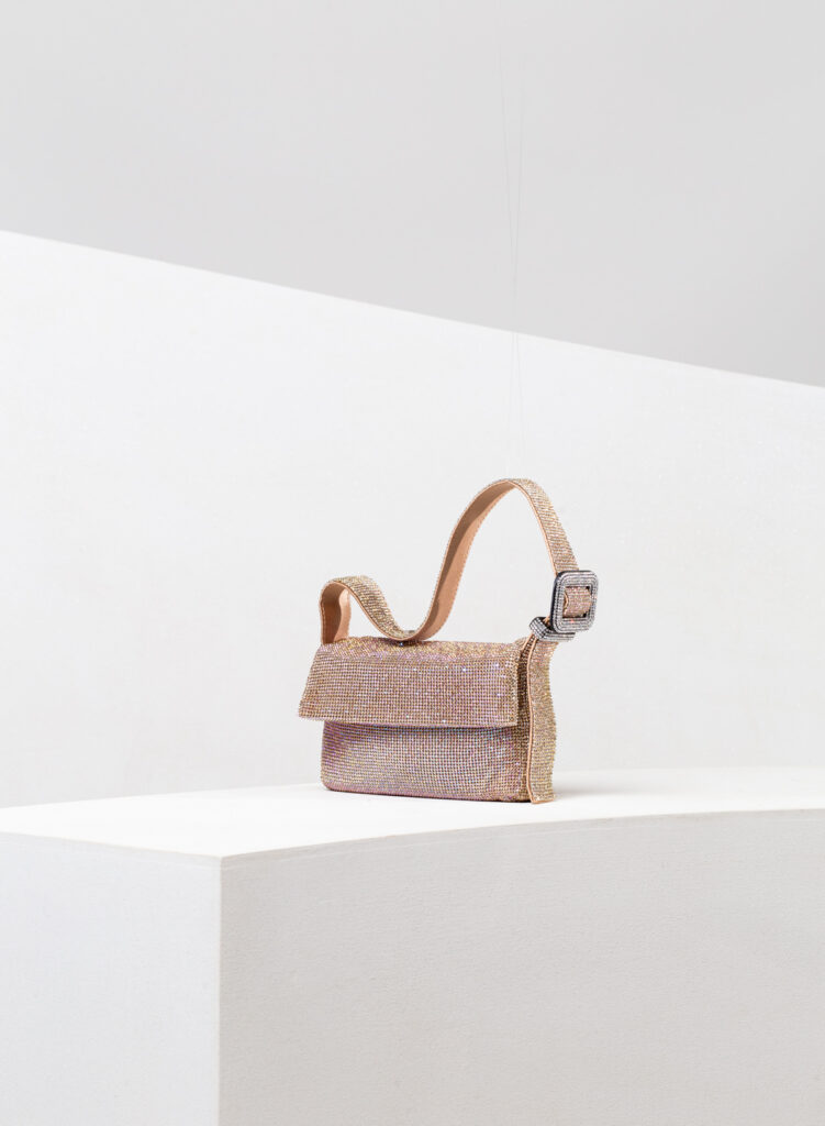 Benedetta Bruzziches - La Vitti Mignon - Golden Gun