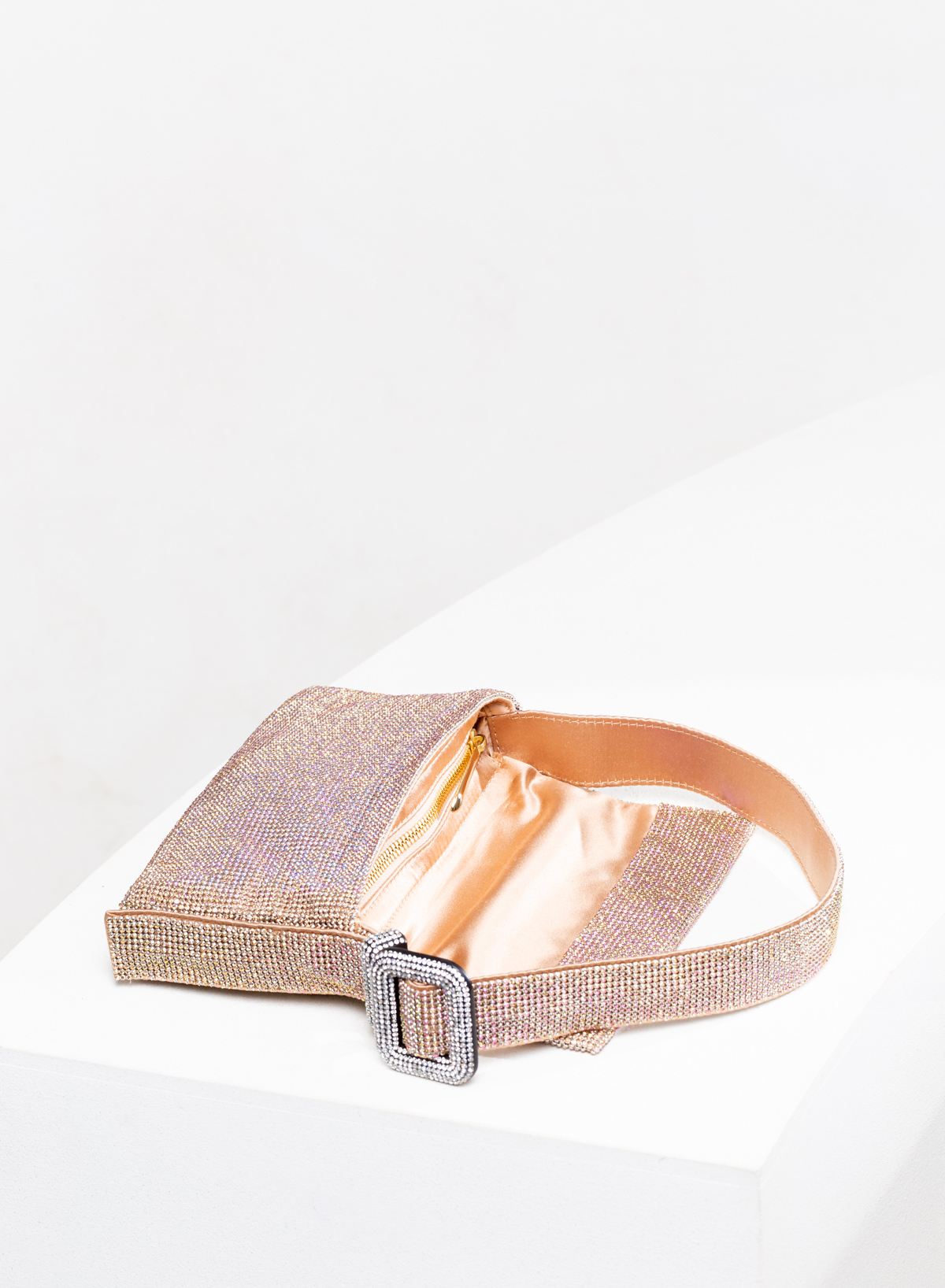 Benedetta Bruzziches - La Vitti Mignon - Golden Gun - Image 6