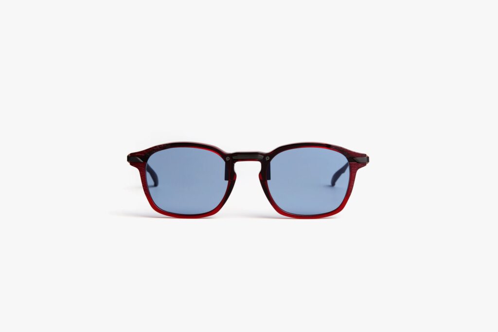 Movitra - Inceptus 02 C4 - Crystal Burgundy with Light Azure Lenses  - Limited Edition