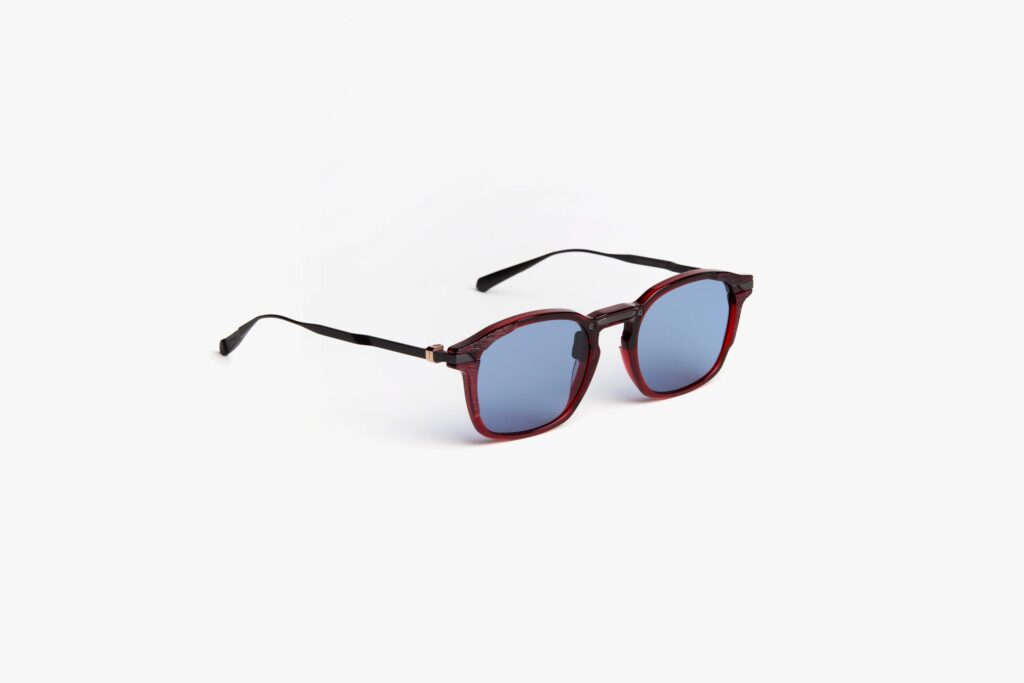 Movitra - Inceptus 02 C4 - Crystal Burgundy with Light Azure Lenses  - Limited Edition
