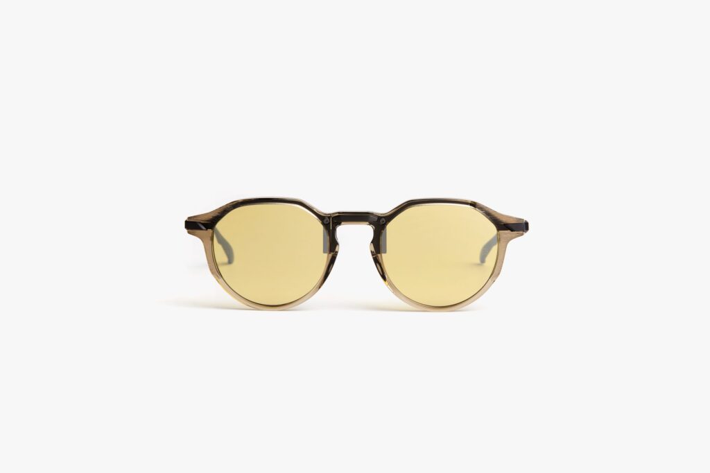 Movitra - Inceptus 03 C3 - Crystal Mud with Yellow Lenses  - Limited Edition