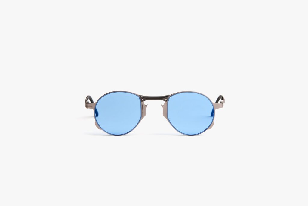 Movitra - Levitas 04 C1 - Light Gun with Blue Lenses