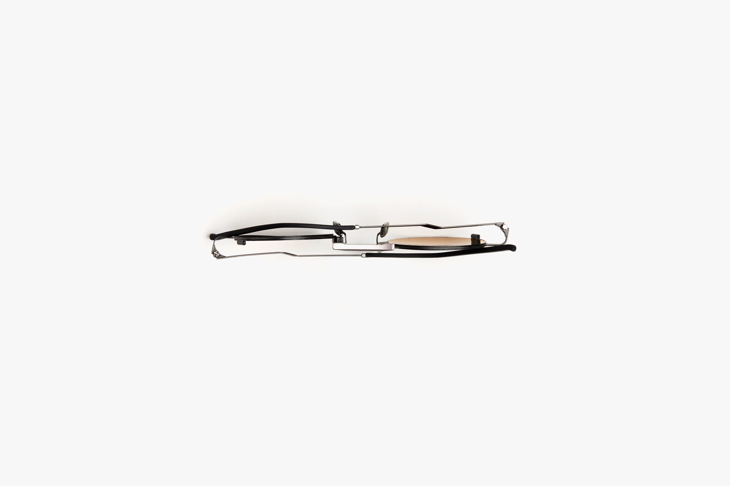 Movitra - Levitas 04 C2 - Dark Gun with Brown Lenses - Image 4