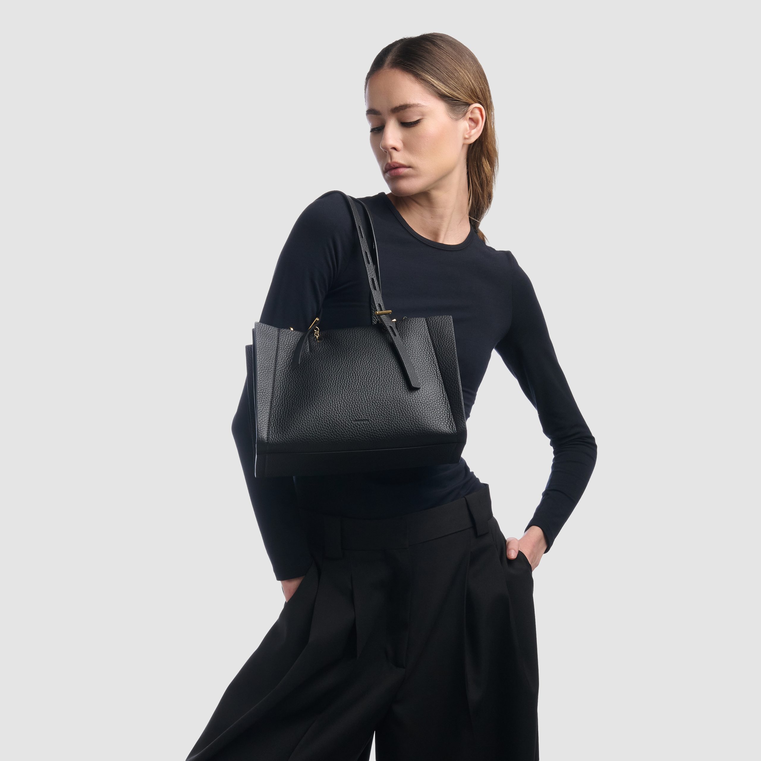 MinoBossi - Paulina - Black - Image 8