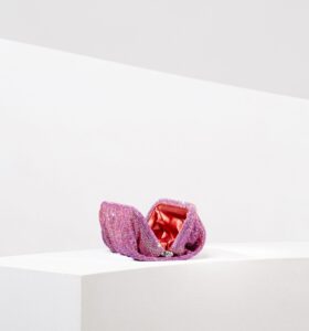 Benedetta Bruzziches - La Venus Grande The Spy Who Loved Me - Image 5