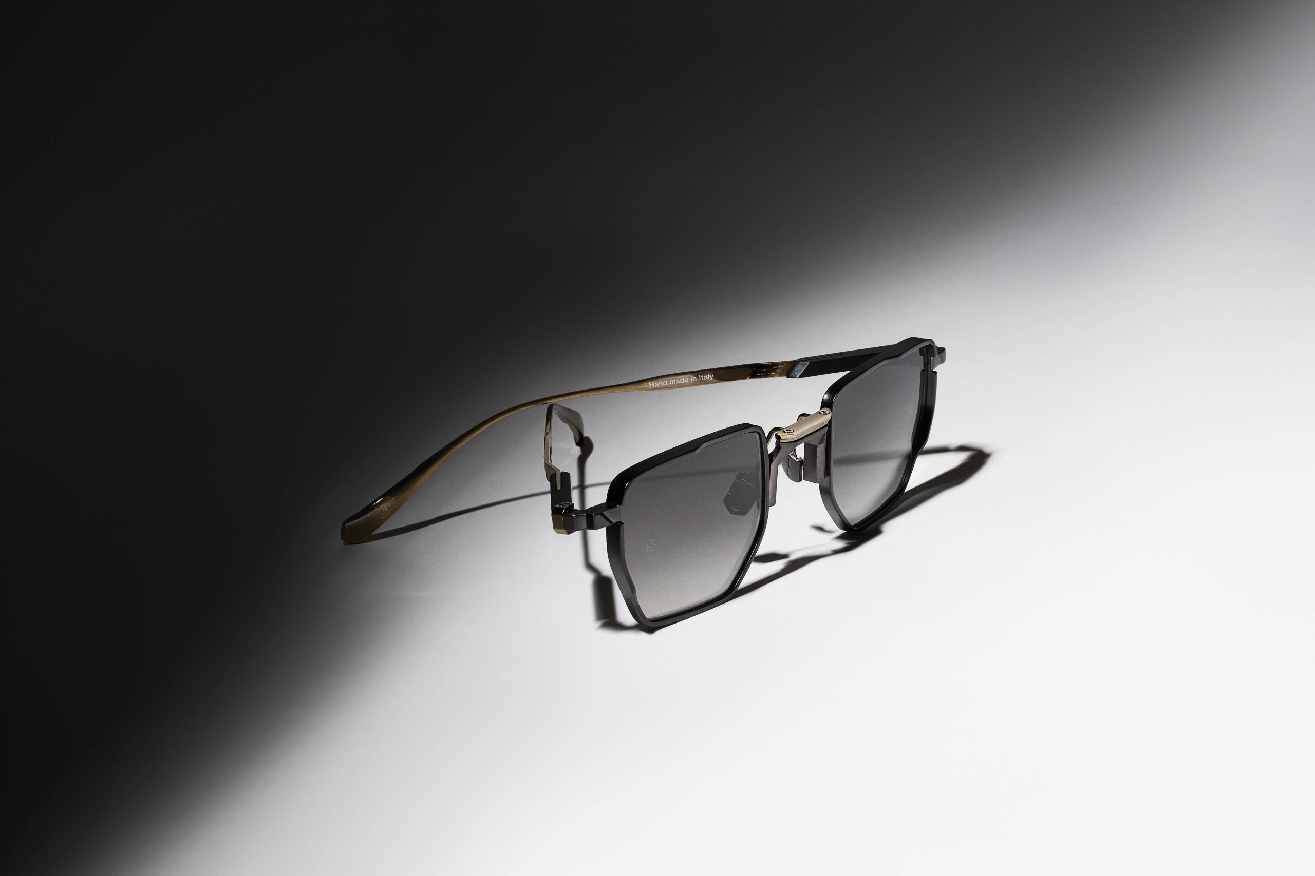 Movitra - TN 02 A Dark Gun with Gradient Grey Lenses - Limited Edition - Image 5