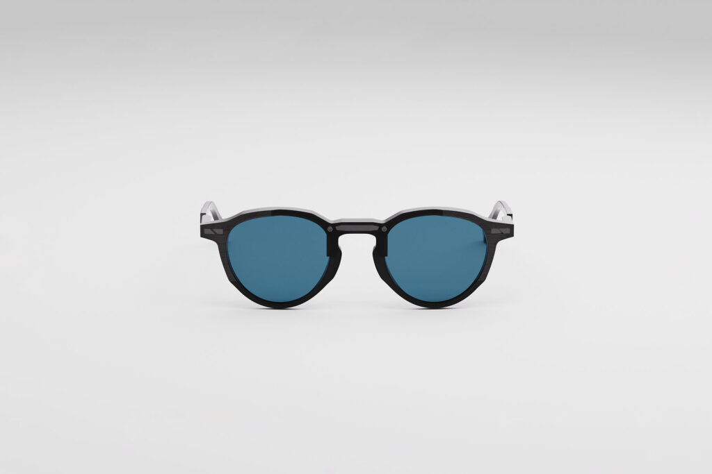 Movitra - Alias 05 C1 - Crystal Black Matte with Polar Blue Lenses - Limited Edition