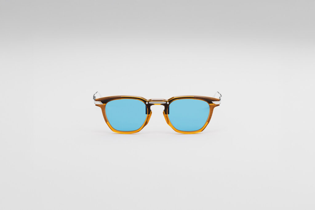 Movitra - Inceptus 06 C2 - Crystal Honey with Blue Lenses