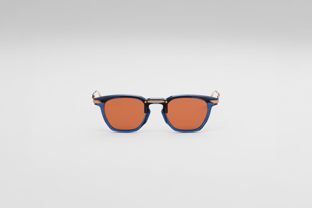 Movitra - Inceptus 06 C3 - Crystal Royal Blue with Violet Lenses