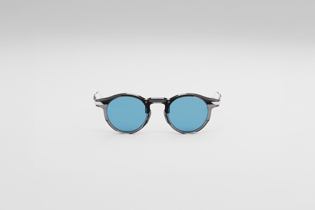 Movitra - Inceptus 07 C2 - Crystal Grey with Blue Lenses